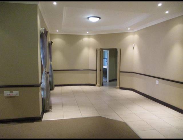 3 BEDROOM TOWNHOUSE FOR SALE IN DAN PIENAAR